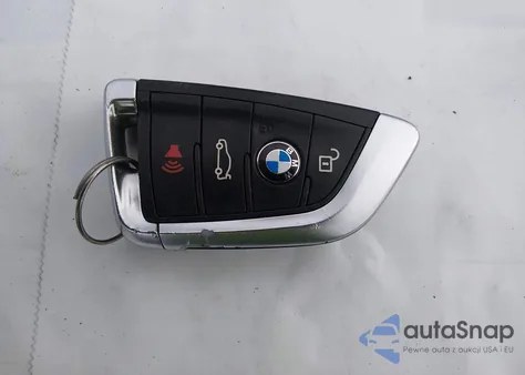 2016 BMW X1 xDrive28I z USA, uszkodzony, nr VIN WBXHT3C36G5E56587